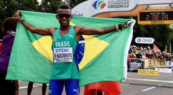 Daniel do Nascimento fecha maratona entre o top 10 do mundo