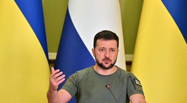 Volodimir Zelensky, parabenizou nesta quarta-feira (6) o republicano Donald Trump por sua &quot;impressionante vit&oacute;ria&quot;