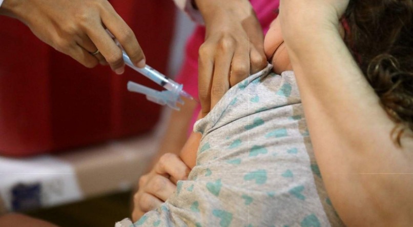 Prefeitura do Recife iniciou vacina&ccedil;&atilde;o da terceira dose contra Covid-19 em crian&ccedil;as