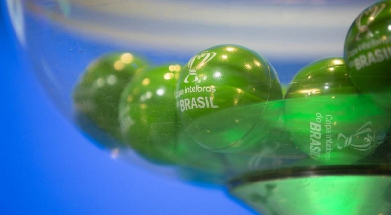 Sorteio dos mandos de campo da semifinal da Copa do Brasil 2022 acontece nesta sexta-feira (19)