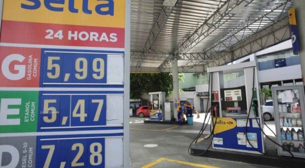 COMBUSTÍVEIS Variação do preço da gasolina em postos de Olinda, Recife e Jaboatão
