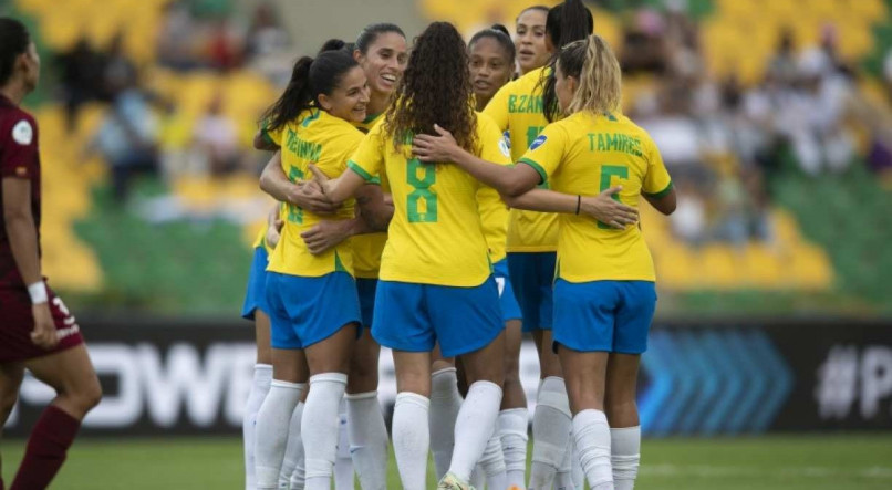 Brasil x Canad&aacute; se enfrentam no futebol feminino