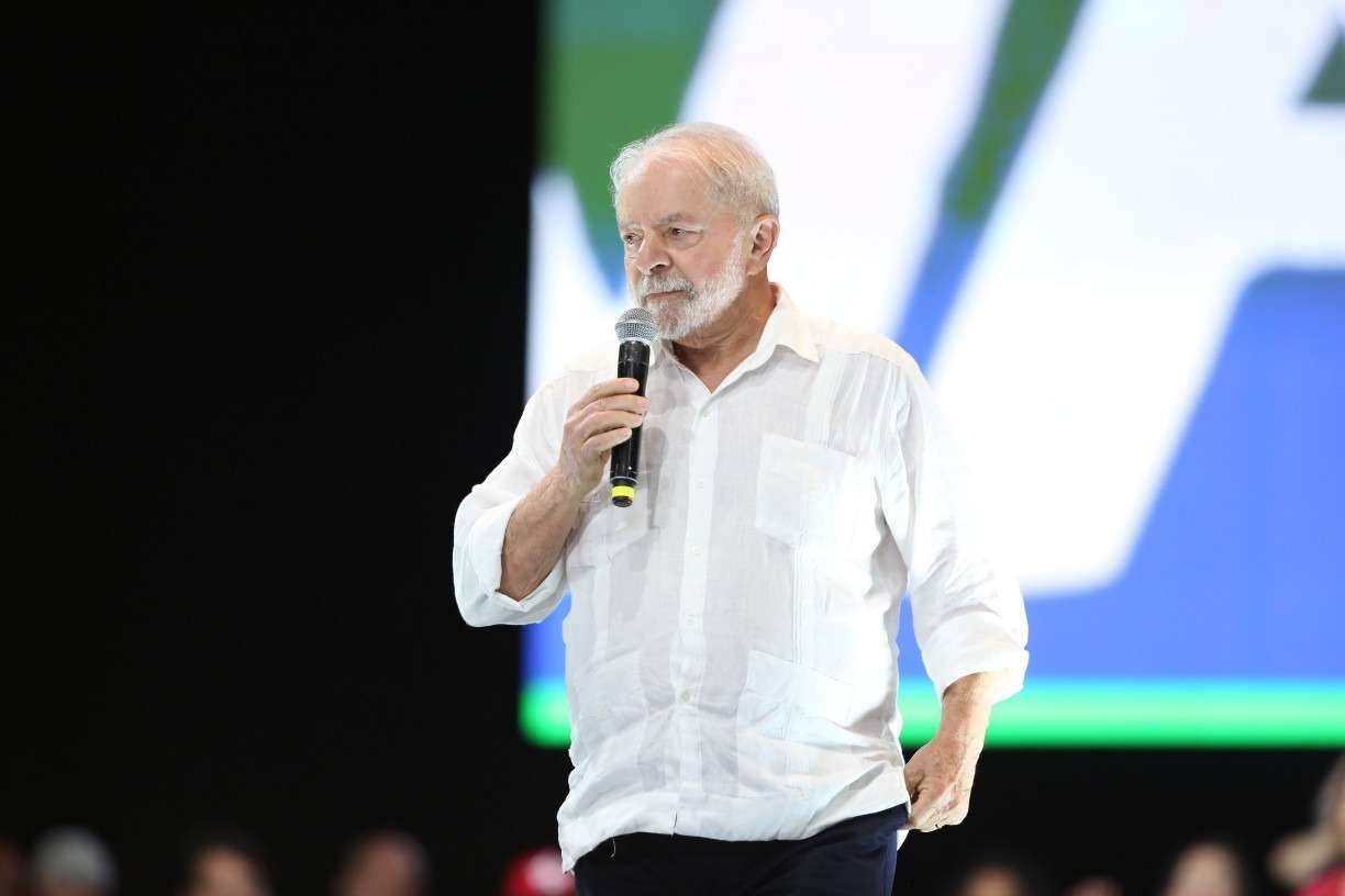 AO VIVO: acompanhe agora Lula no Uol Entrevista