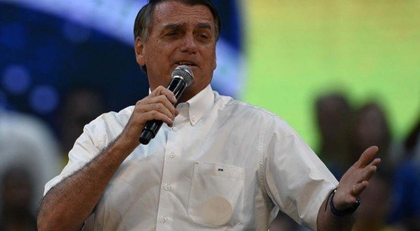 País oferece ajuda a Bolsonaro para reeleição contra Lula; saiba qual 