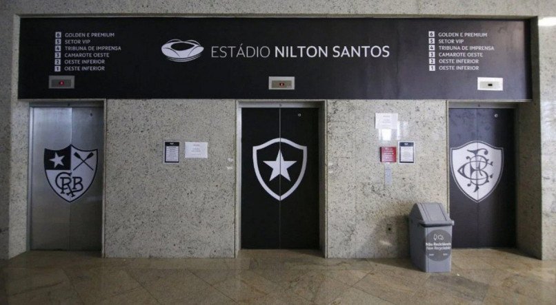 Elevadores do Estádio Nilton Santos, no Rio de Janeiro-RJ