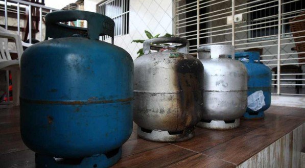 Duas das quatro vítimas de explosão de gás do Recife tiveram 80% do corpo queimado