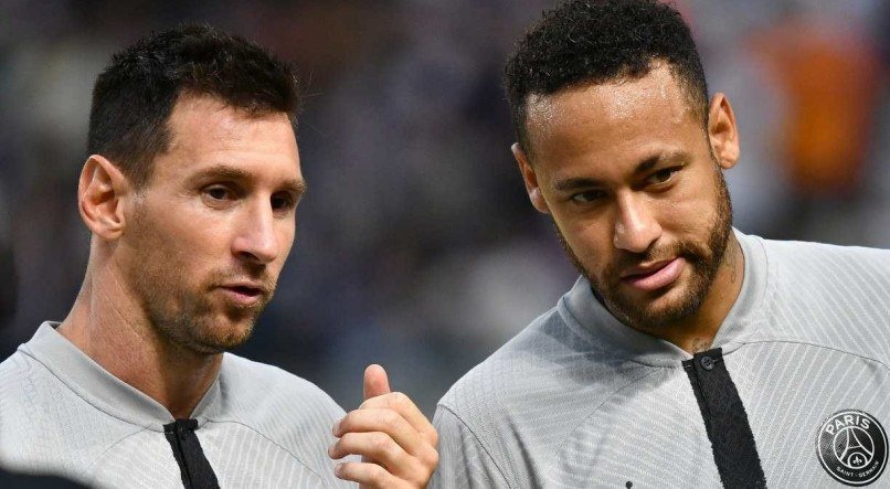 Messi e Neymar tomaram atitude curiosa em jogo do PSG 