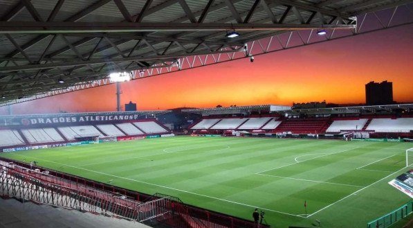 O est&aacute;dio Ant&ocirc;nio Accioly &eacute; o palco do jogo entre Atl&eacute;tico-GO x Ponte Preta, pela S&eacute;rie B 