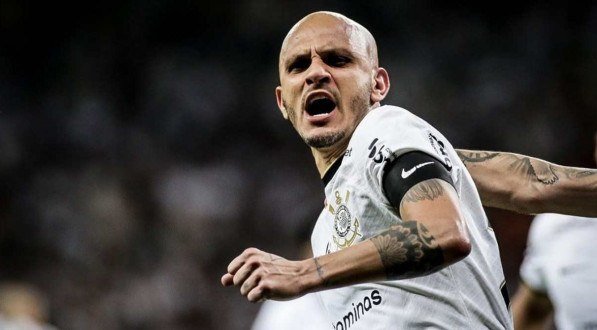 F&aacute;bio Santos &eacute; um dos principais jogadores do Corinthians