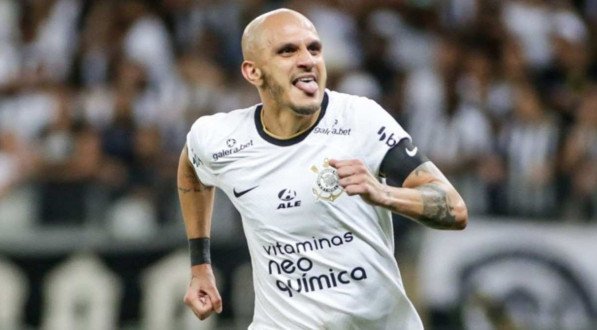 F&aacute;bio Santos &eacute; uma das pe&ccedil;as importantes do Corinthians.