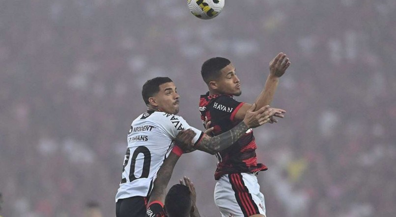 Lance de Flamengo x Athletico-PR na Copa do Brasil.