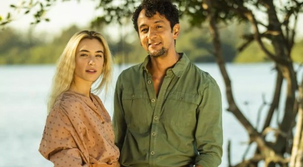 Érica (Marcela Fetter) e José Lucas (Irandhir Santos) em "Pantanal"