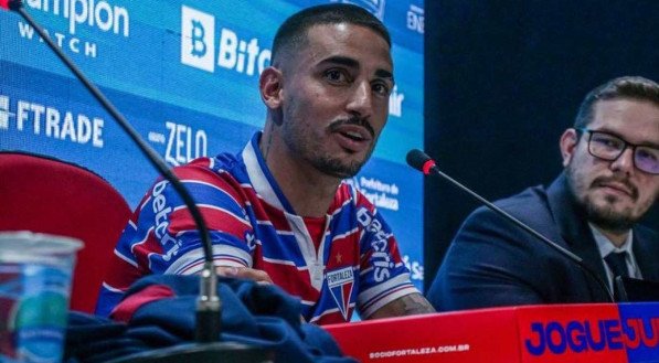 Após atentado à ônibus em Recife, atacante do Fortaleza é liberado para cuidar de saúde mental