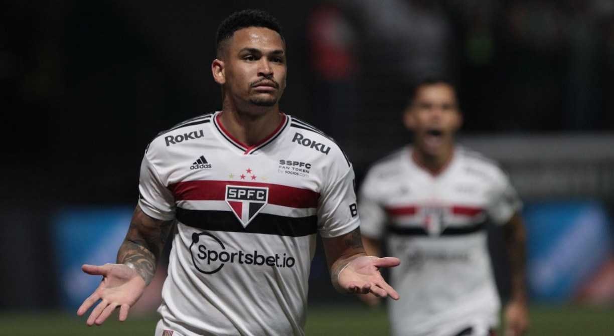 Luciano integra o ataque do S&atilde;o Paulo contra o Corinthians pela Copa do Brasil 2023