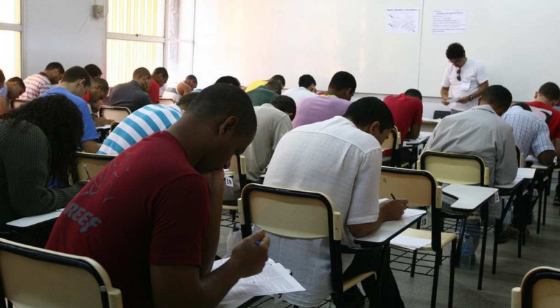 A prefeitura do Recife oferta mais de 1,8 mil vagas em cursos de qualifica&ccedil;&atilde;o gratuitos.