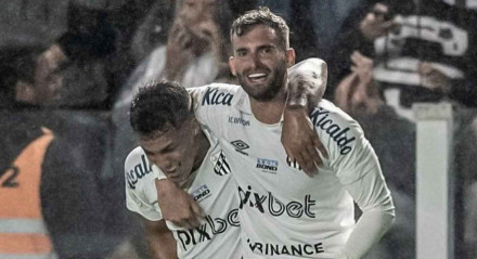 Léo Baptistão e Marcos Leonardo são dois dos nomes do ataque do Santos na temporada 2022