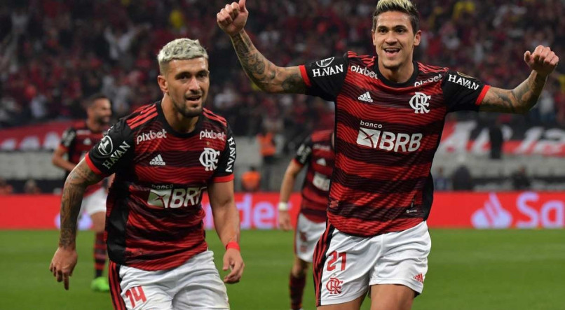Flamengo encara o Athletico-PR.