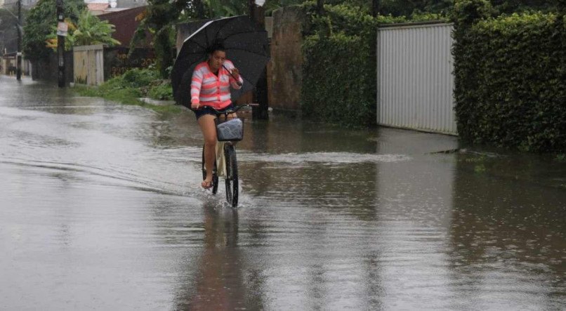 CHUVA EM PERNAMBUCO: Inmet alerta para chuva forte em Pernambuco