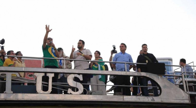 A primeira-dama Michelle Bolsonaro participa da Marcha para Jesus, no Recife