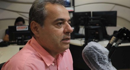Candidatos ao Governo de Pernambuco - Entrevista na Rádio Jornal do candidato ao Governo de PE Danilo Cabral.