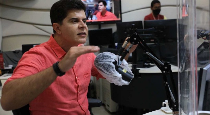Candidatos ao Governo de Pernambuco - Entrevista na Rádio Jornal do candidato ao Governo de PE João Arnaldo.