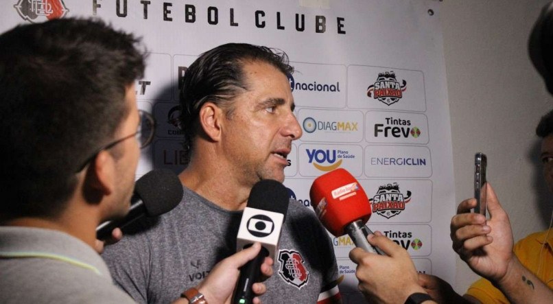 Marcelo Martelotte revelou que tem contrato com o Santa Cruz até o fim do mês de outubro