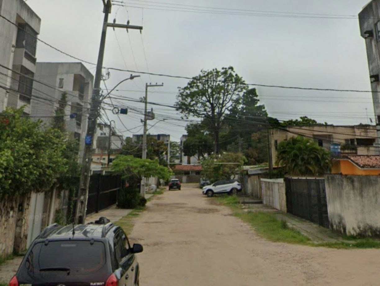 Voz do Leitor: rua sem asfalto na Cidade Universitária é retrato de Recife esquecido