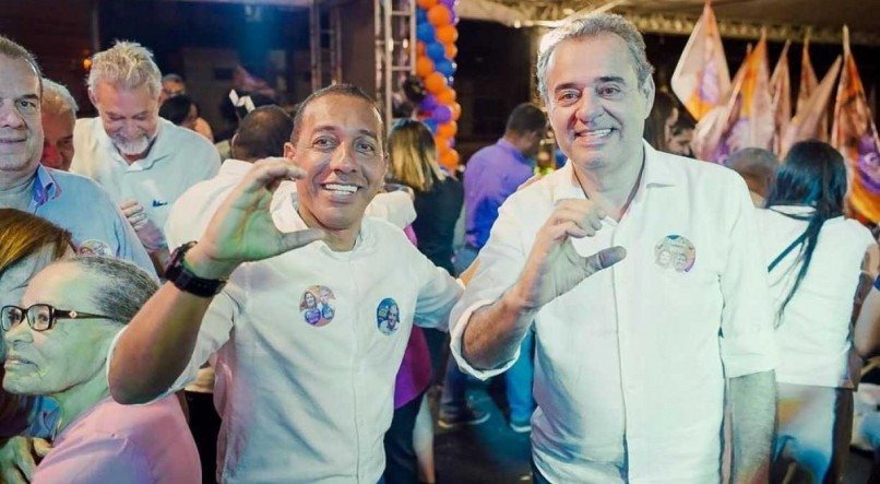 Lupércio (SD) e Danilo Cabral (PSB) em agenda no município de Olinda