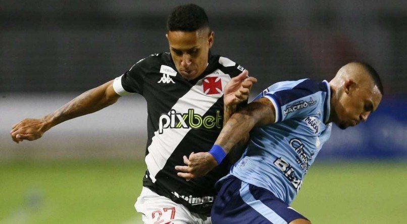 O Vasco enfrenta o Londrina.