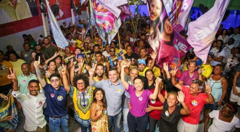 Raquel Lyra celebra  apoio de moradores do Arruda, Ponto de Parada e Rosarinho, no Recife*