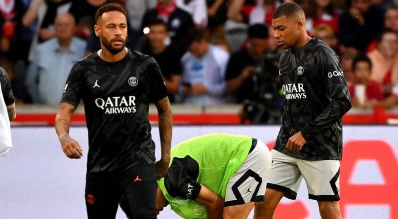 Neymar e Mbappé pelo PSG