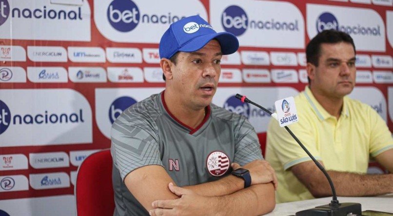 APRESENTAÇÃO Novo técnico é quinto do Timbu na temporada