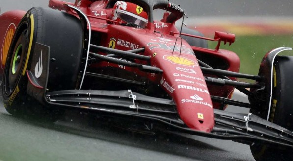 Charles Leclerc, da Ferrari, precisa chegar &agrave; frente de Sergio P&eacute;rez, da Red Bull, para ser vice-campe&atilde;o da F&oacute;rmula 1