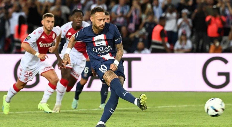 Neymar cobrou pênalti pelo PSG e marcou mais um gol na temporada