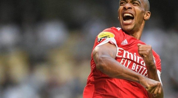 Saiba onde assistir em Directo Pa&ccedil;os de Ferreira x Benfica