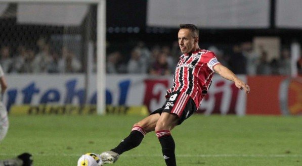 O S&atilde;o Paulo enfrenta o Atl&eacute;tico-GO nesta quinta-feira (8)