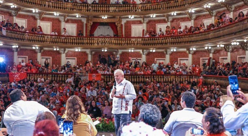 Lula durante ato em Belém, no Pará