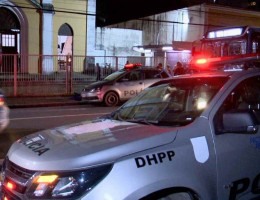 Homem é assassinado em frente à famosa igreja, localizada na Zona Norte do Recife