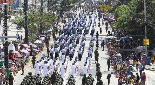 Tradicional desfile c&iacute;vico-militar acontece neste 7 de setembro no Recife