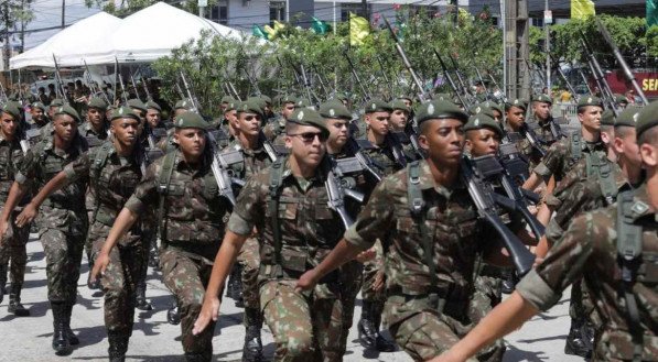 MILITARES solicitam reunião com LULA por causa de revisão de decisão judicial; entenda