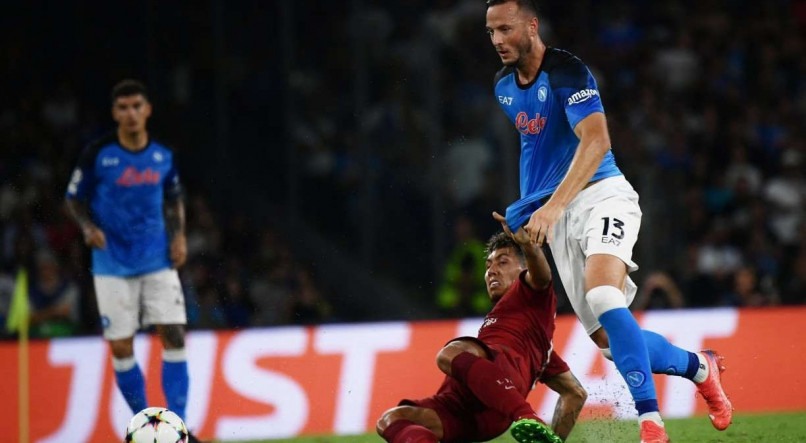 Napoli enfrenta a Lazio na tarde desta sexta-feira (3)