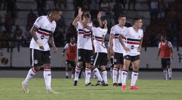 Santa Cruz procura técnico para assumir time após saída de Marcelo Martelotte