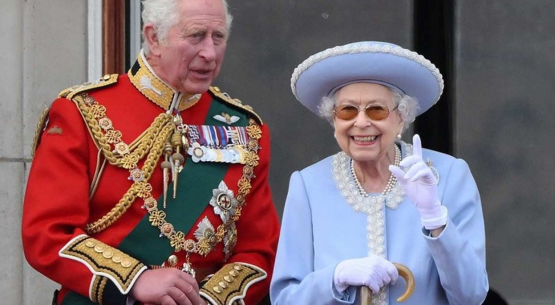Príncipe Charles e a rainha Elizabeth