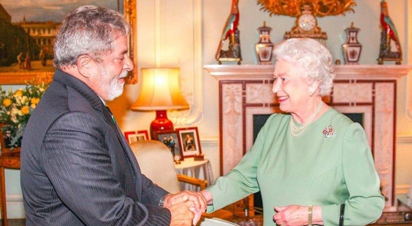 Lula e a Rainha Elizabeth II em 2006