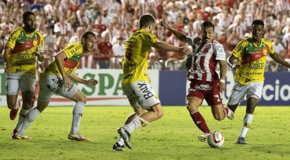 OPERÁRIO-PR X BRUSQUE HOJE AO VIVO: Veja horário, escalações e onde assistir a partida ao vivo