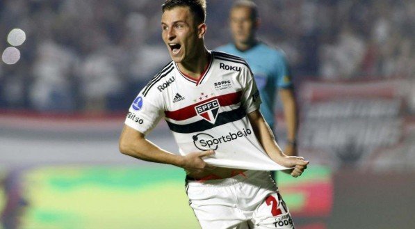 S&atilde;o entra em campo nesta segunda (13), contra o &Aacute;gua Santa