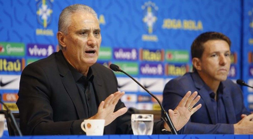 Tite, t&eacute;cnico da Sele&ccedil;&atilde;o Brasileira, ao lado do coordenador t&eacute;cnico Juninho Paulista