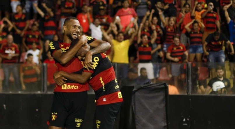 Jogadores do Sport comemoram gol de Gustavo Lopes diante o time do Bahia, partida válida pela Série B do Brasileirão 2022.


