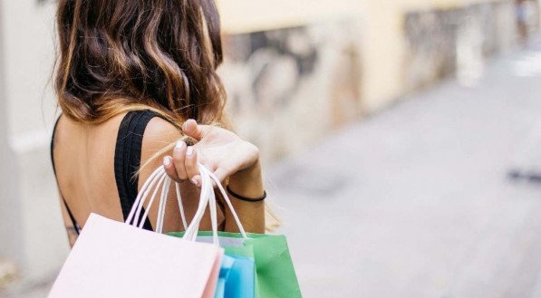 O Dia do Cliente é comemorado neste domingo (15)