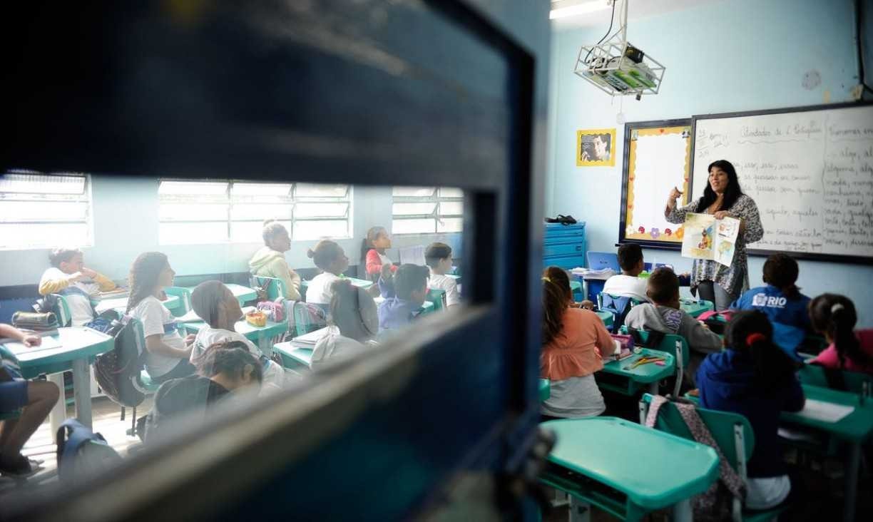 Pesquisa ouviu profissionais de todo o Brasil sobre a necessidade de levar o assunto às salas de aula